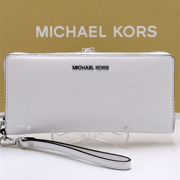 Michael Kors Large Pebbled Leather Continental Wallet Wristlet Phone Holder
Opt - Picture 3 of 12